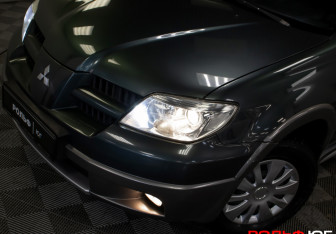 Подержанный автомобиль Mitsubishi Outlander 2006 года (23 фото)