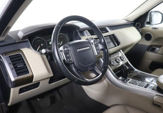 Подержанный автомобиль Land Rover Range Rover Sport 2016 года (13 фото)