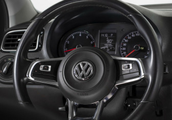 Подержанный автомобиль Volkswagen Polo Sedan 2019 года (8 фото)