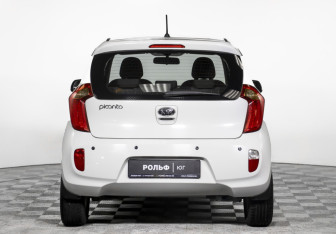Подержанный автомобиль Kia Picanto 2012 года (6 фото)