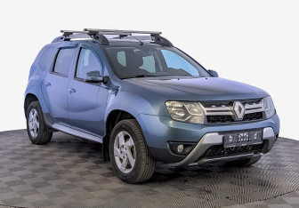Подержанный автомобиль Renault Duster 2015 года (3 фото)