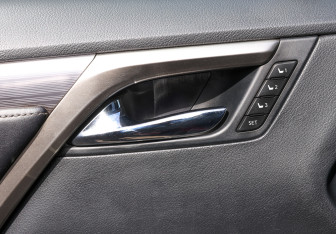 Подержанный автомобиль Lexus RX 2020 года (21 фото)