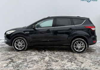 Подержанный автомобиль Ford Kuga 2013 года (8 фото)