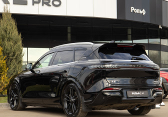 Подержанный автомобиль Voyah Free 2023 года (6 фото)