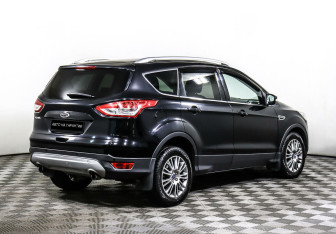 Подержанный автомобиль Ford Kuga 2013 года (3 фото)