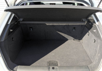 Подержанный автомобиль Audi A3 Hatchback 2014 года (10 фото)