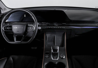 Подержанный автомобиль Omoda C5 2024 года (12 фото)