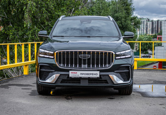 Подержанный автомобиль Geely Monjaro 2025 года (2 фото)