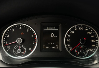 Подержанный автомобиль Volkswagen Tiguan 2011 года (12 фото)