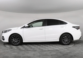 Подержанный автомобиль Omoda S5 2024 года (8 фото)