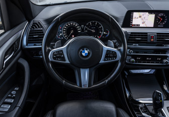Подержанный автомобиль BMW X3 2019 года (10 фото)