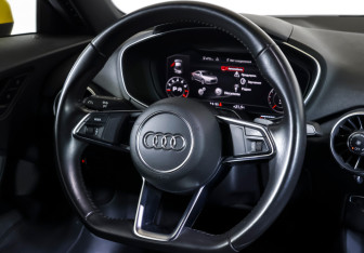 Подержанный автомобиль Audi TT Coupe 2016 года (14 фото)