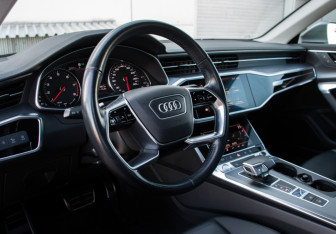Подержанный автомобиль Audi A6 Sedan 2020 года (9 фото)