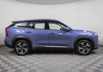 Подержанный автомобиль Geely Atlas 2024 года (4 фото)
