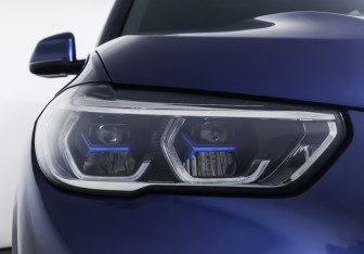Подержанный автомобиль BMW X5 2021 года (23 фото)