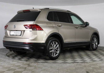 Подержанный автомобиль Volkswagen Tiguan 2018 года (5 фото)