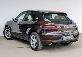 Подержанный автомобиль Porsche Macan 2017 года (7 фото)