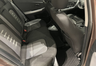 Подержанный автомобиль Kia Ceed Wagon 2012 года (11 фото)