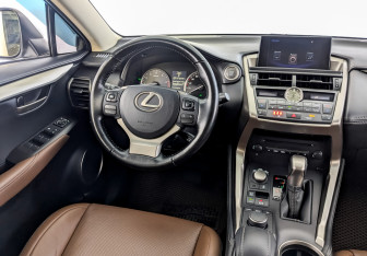 Подержанный автомобиль Lexus NX 2016 года (29 фото)