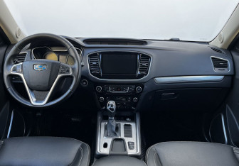Подержанный автомобиль Geely Emgrand X7 2021 года (13 фото)