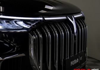 Подержанный автомобиль Voyah Dream 2023 года (36 фото)