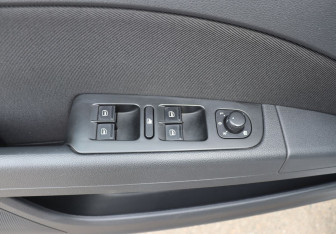 Подержанный автомобиль Skoda Superb Liftback 2013 года (11 фото)