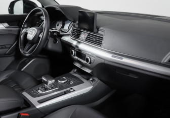 Подержанный автомобиль Audi Q5 2017 года (9 фото)