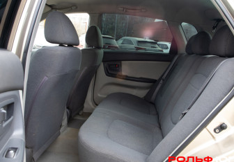 Подержанный автомобиль Kia Cerato Hatchback 2007 года (8 фото)