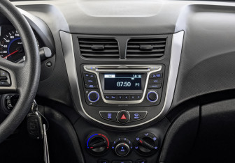 Подержанный автомобиль Hyundai Solaris Sedan 2015 года (17 фото)