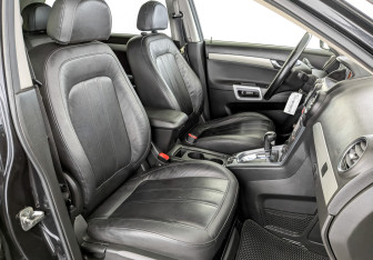 Подержанный автомобиль Opel Antara 2013 года (24 фото)