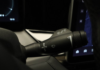 Подержанный автомобиль Zeekr 009 2023 года (13 фото)