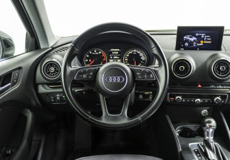 Подержанный автомобиль Audi A3 Sedan 2018 года (11 фото)