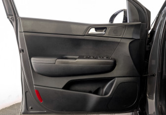 Подержанный автомобиль Kia Sportage 2019 года (19 фото)