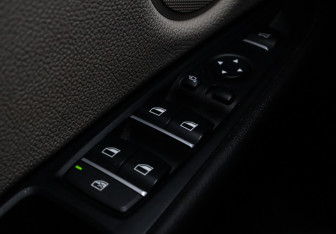 Подержанный автомобиль BMW X5 2016 года (17 фото)