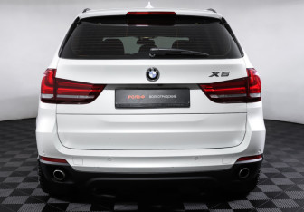 Подержанный автомобиль BMW X5 2017 года (6 фото)