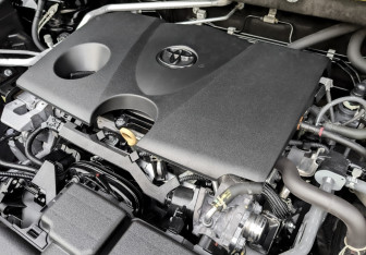 Подержанный автомобиль Toyota RAV4 2021 года (9 фото)