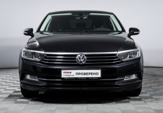 Подержанный автомобиль Volkswagen Passat Sedan 2018 года (2 фото)
