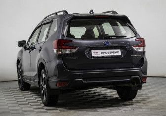 Подержанный автомобиль Subaru Forester Suv 2019 года (7 фото)