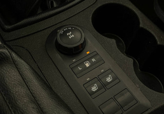 Подержанный автомобиль УАЗ Patriot 2016 года (14 фото)