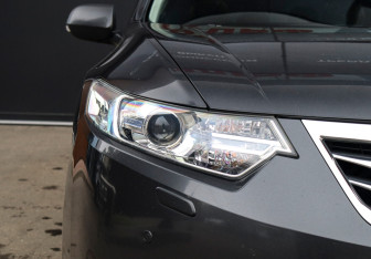 Подержанный автомобиль Honda Accord Sedan 2011 года (23 фото)