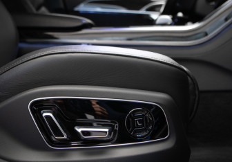 Подержанный автомобиль Audi A8 2018 года (30 фото)