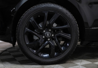Подержанный автомобиль Land Rover Range Rover Sport 2018 года (34 фото)