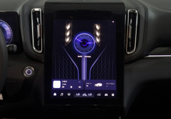 Новый Hongqi HS3 2024 (11 фото)