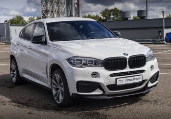 Подержанный автомобиль BMW X6 2017 года (3 фото)