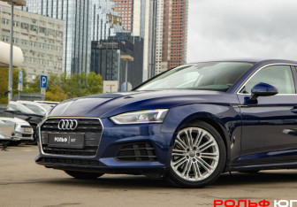 Подержанный автомобиль Audi A5 Liftback 2019 года (17 фото)