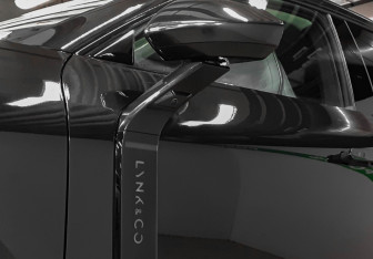 Подержанный автомобиль Lynk&Co 08 2023 года (33 фото)