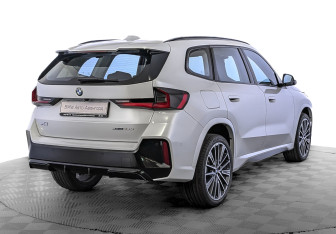 Новый BMW X1 2025 (2 фото)