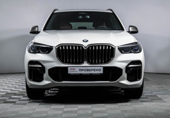 Подержанный автомобиль BMW X5 2021 года (2 фото)