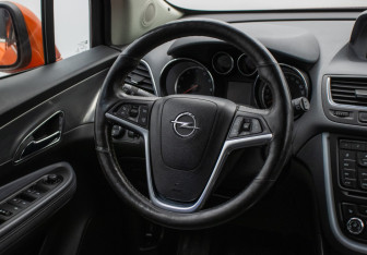 Подержанный автомобиль Opel Mokka 2013 года (15 фото)