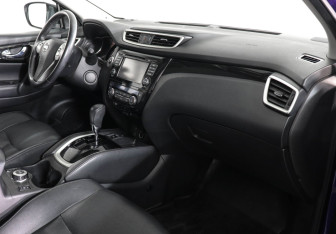 Подержанный автомобиль Nissan Qashqai 2018 года (10 фото)